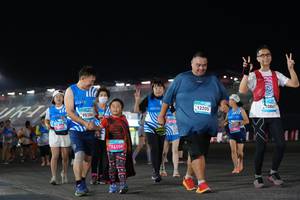 BIB: 95106, 76108, 12205, 2011
                            <button type="button" onclick="openModal(22829217)" class="btn btn-primary btn-sm float-right btn-popup" data-toggle="modal" data-target=".modal-high-quality">
                        <i class="fas fa-shopping-cart"></i> Add to Cart
                    </button>
                                            <button type="button" onclick="isThisMe(22829217, true)" class="btn btn-success btn-sm float-right btn-popup btn-isme hidden" data-toggle="tooltip" data-placement="bottom" title="นี่คือรูปของคุณใช่ไหม คลิกที่นี่เพื่อเอาเข้าอัลบั้ม">
                        <i class="fas fa-plus"></i> Add to album
                    </button>
                    <button type="button" onclick="isThisMe(22829217, false)" class="btn btn-warning btn-sm float-right btn-popup btn-isnotme hidden">
                        <i class="fas fa-ban"></i> Remove from album
                    </button>